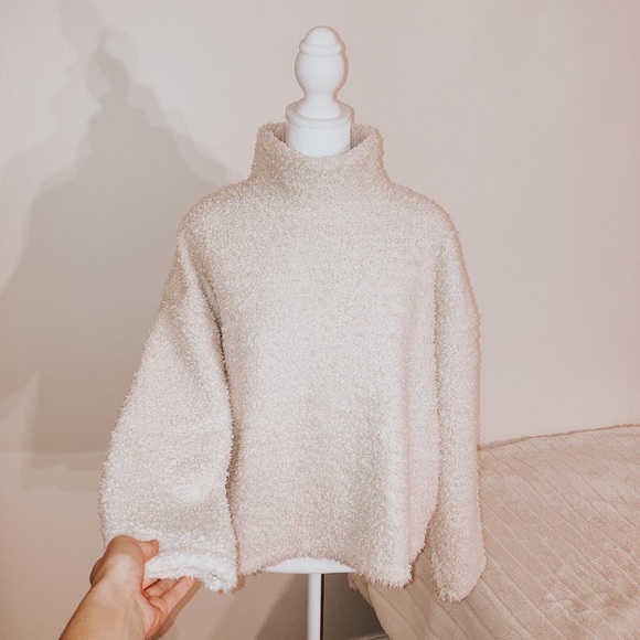 American Eagle Outfitters Sweaters - American Eagle Fuzzy Mock Neck Sweater